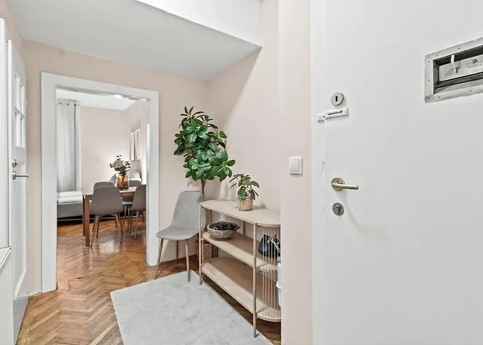 Apartamento Modern Apartment, 3 Min To "u3 Neubaugasse" *