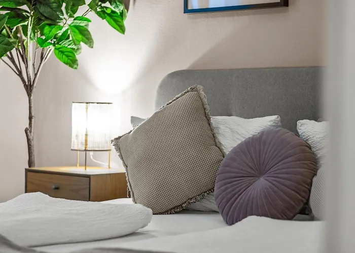 Modern Apartment, 3 Min To "u3 Neubaugasse" Viena